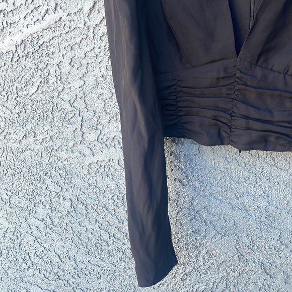 FIVESEVENTYFIVE cropped long sleeve blouse Black size Small - Picture 4 of 8